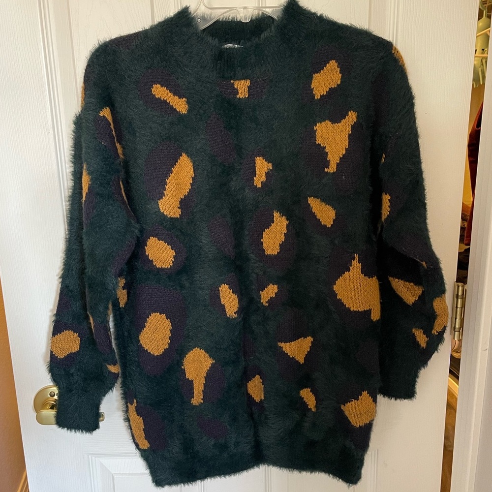 THML Sweater